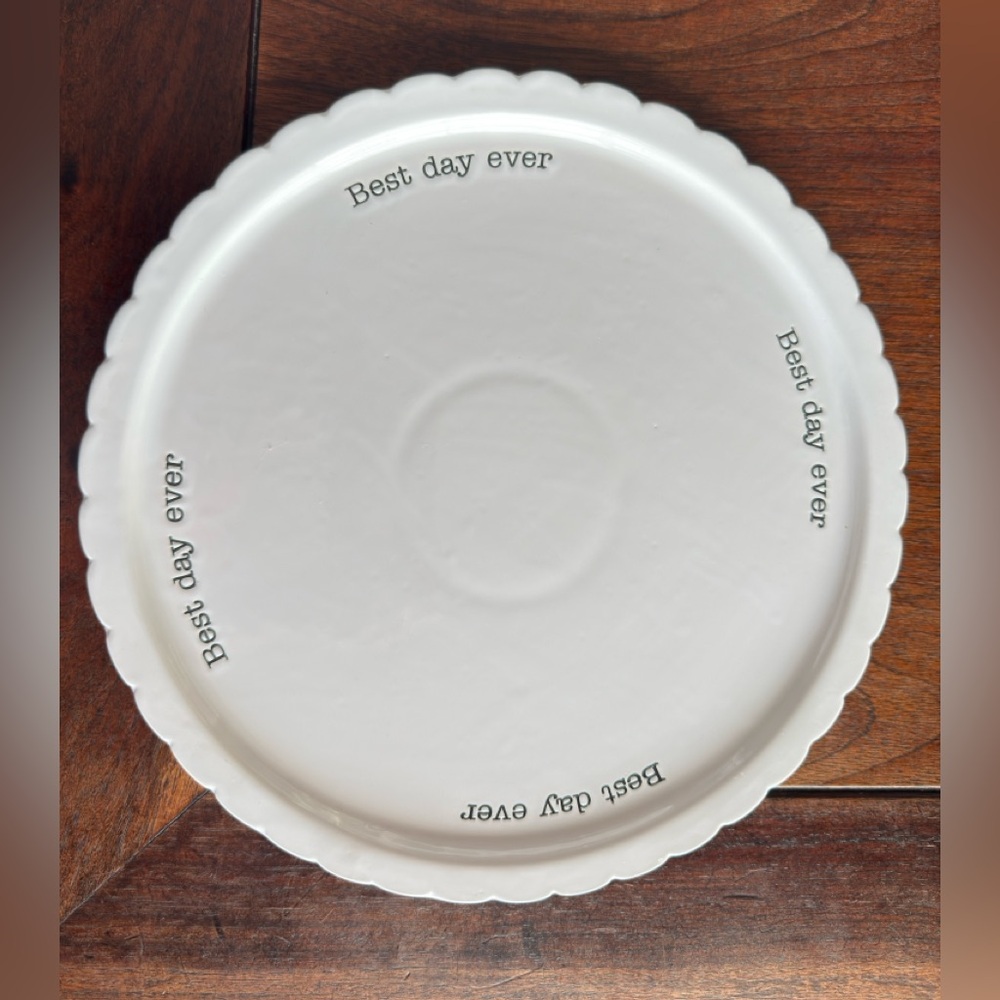 Mud Pie White Dinnerware Plater/cake platter